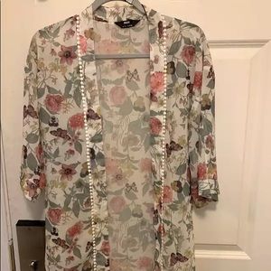 Muted floral printed kimono with white bead piping